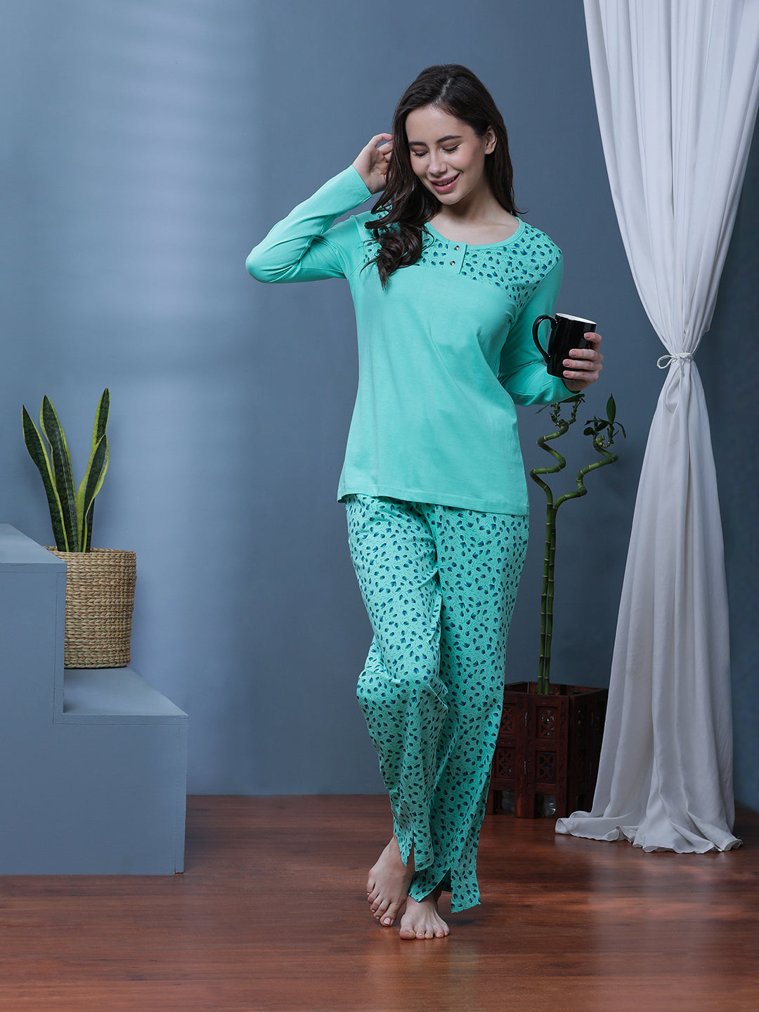 Abstract Printed Long Sleeves Pure Cotton Night suit