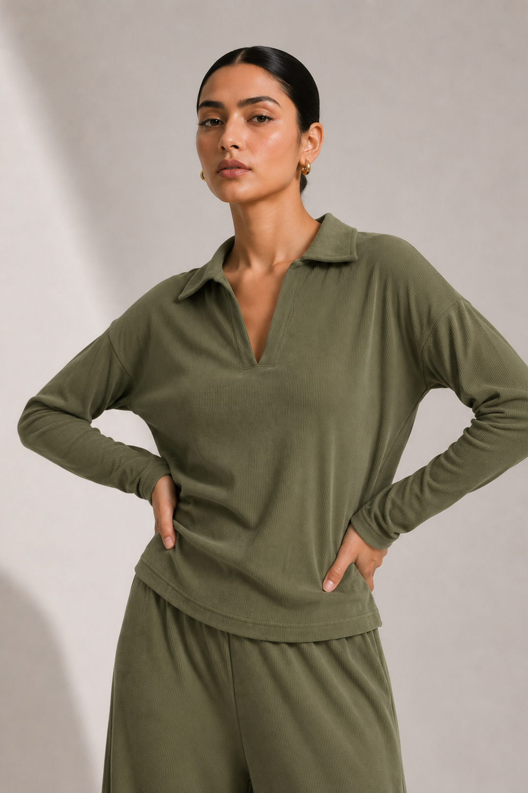 AirLuxe Rib™ Olive Vneck Full Sleeve Collared Top