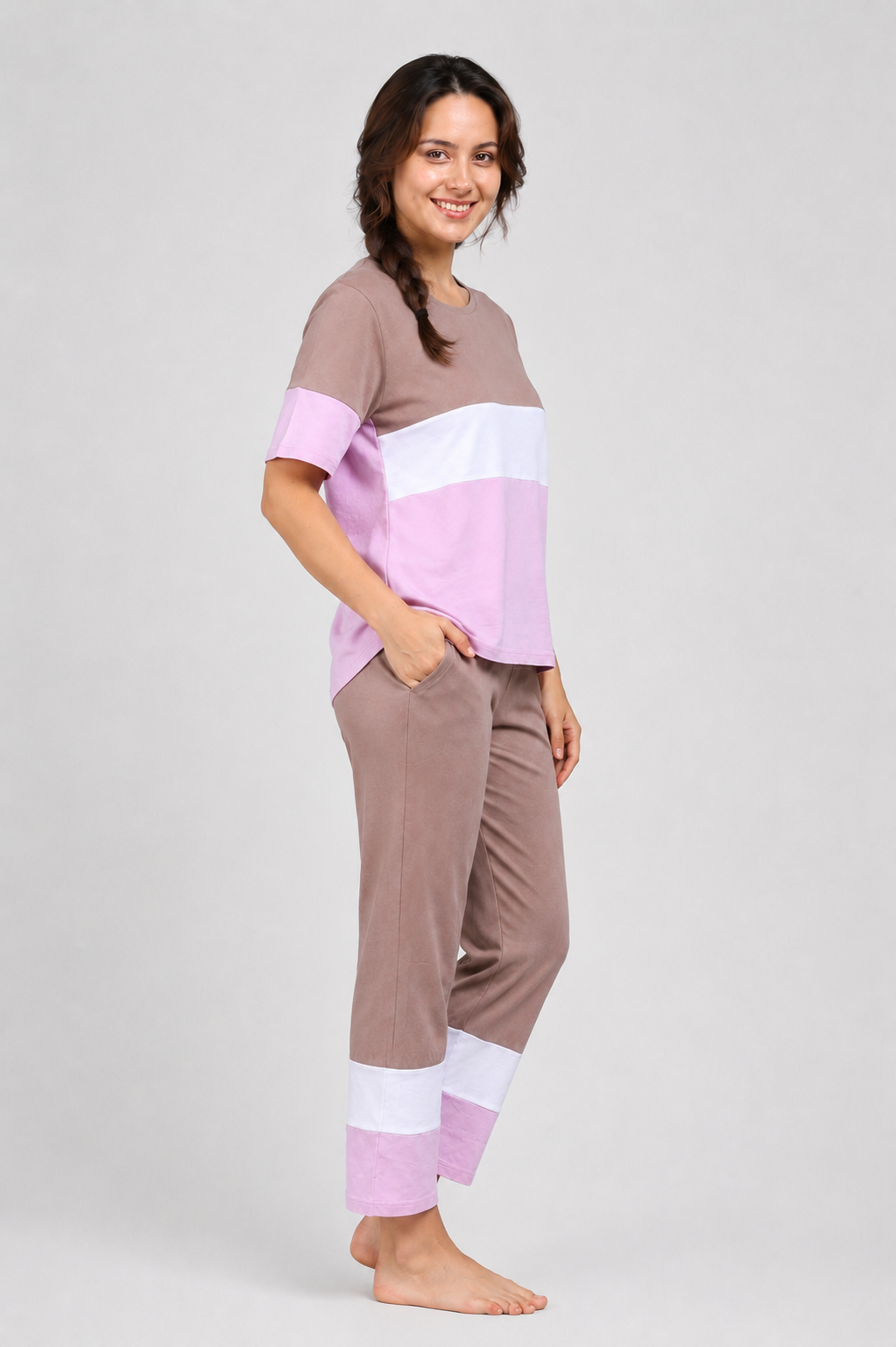 Slumber Everyday Amber Glow Lounge Set Made of Cotton