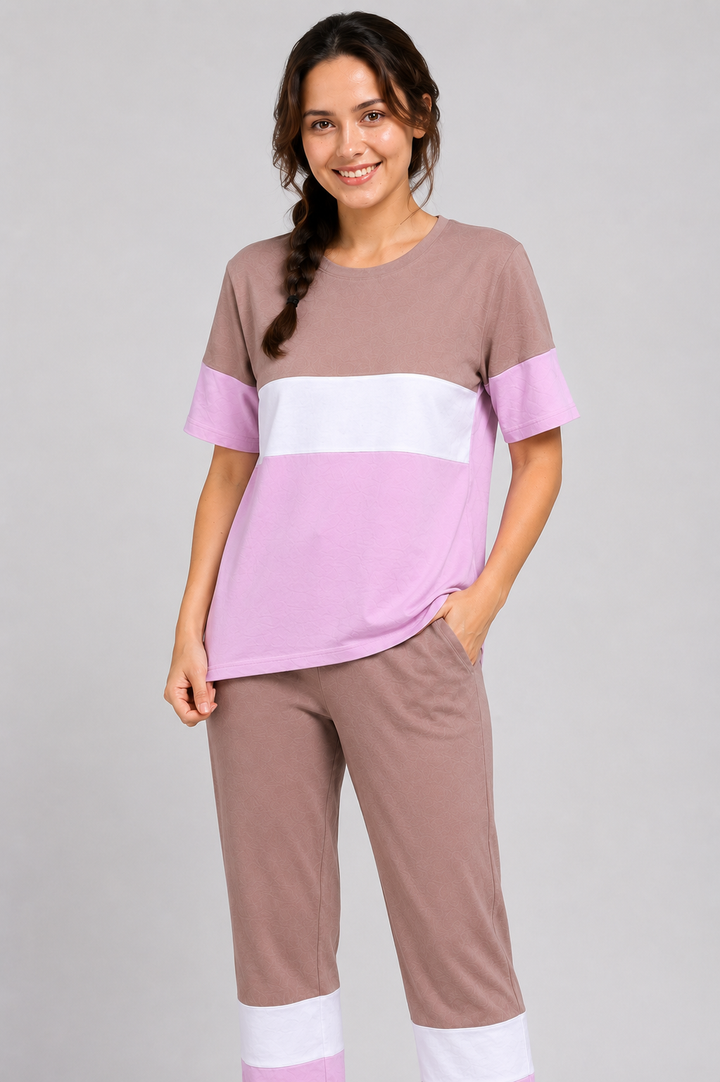 Slumber Everyday Amber Glow Lounge Set Made of Cotton
