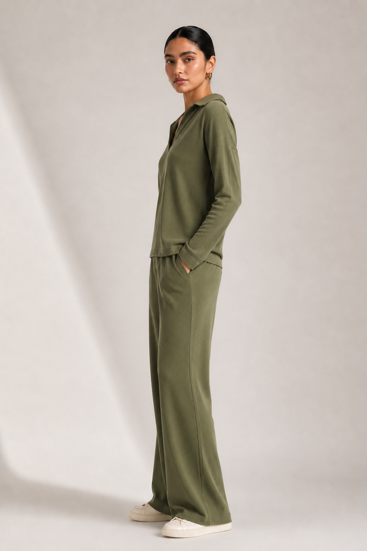 AirLuxe Rib™ Olive Vneck Full Sleeve Collared Top