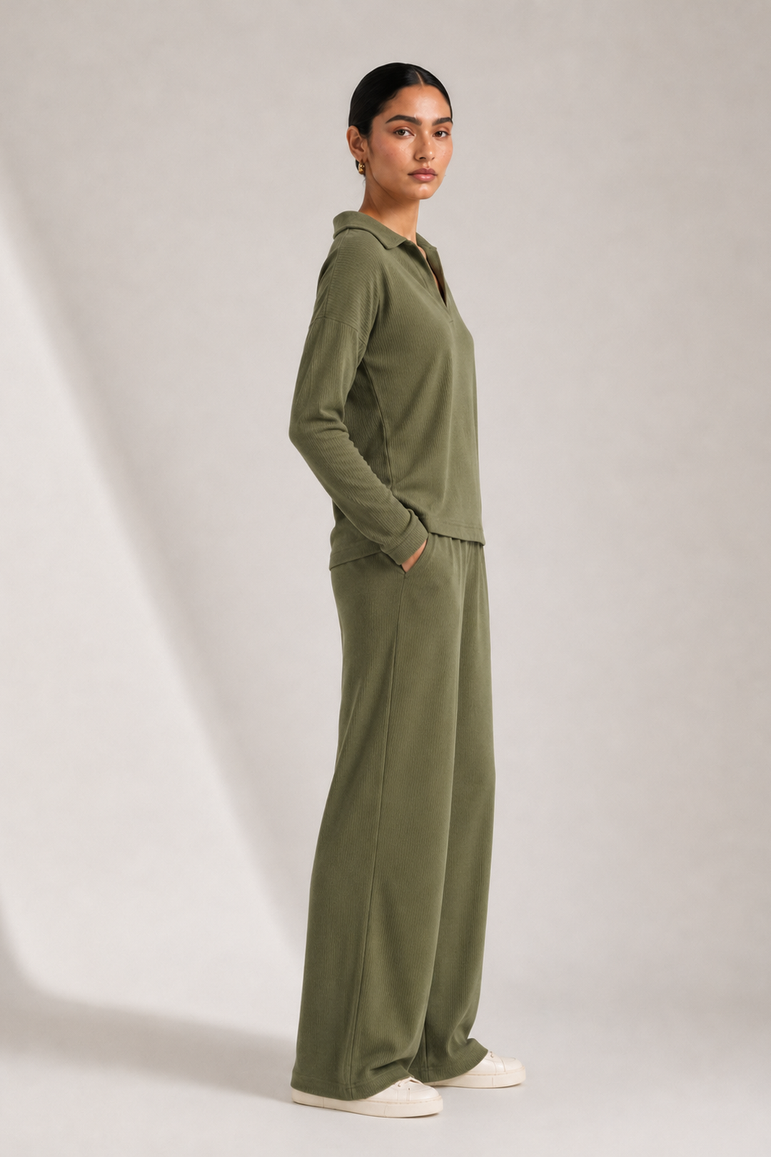 AirLuxe Rib™ Olive Vneck Full Sleeve Collared Top