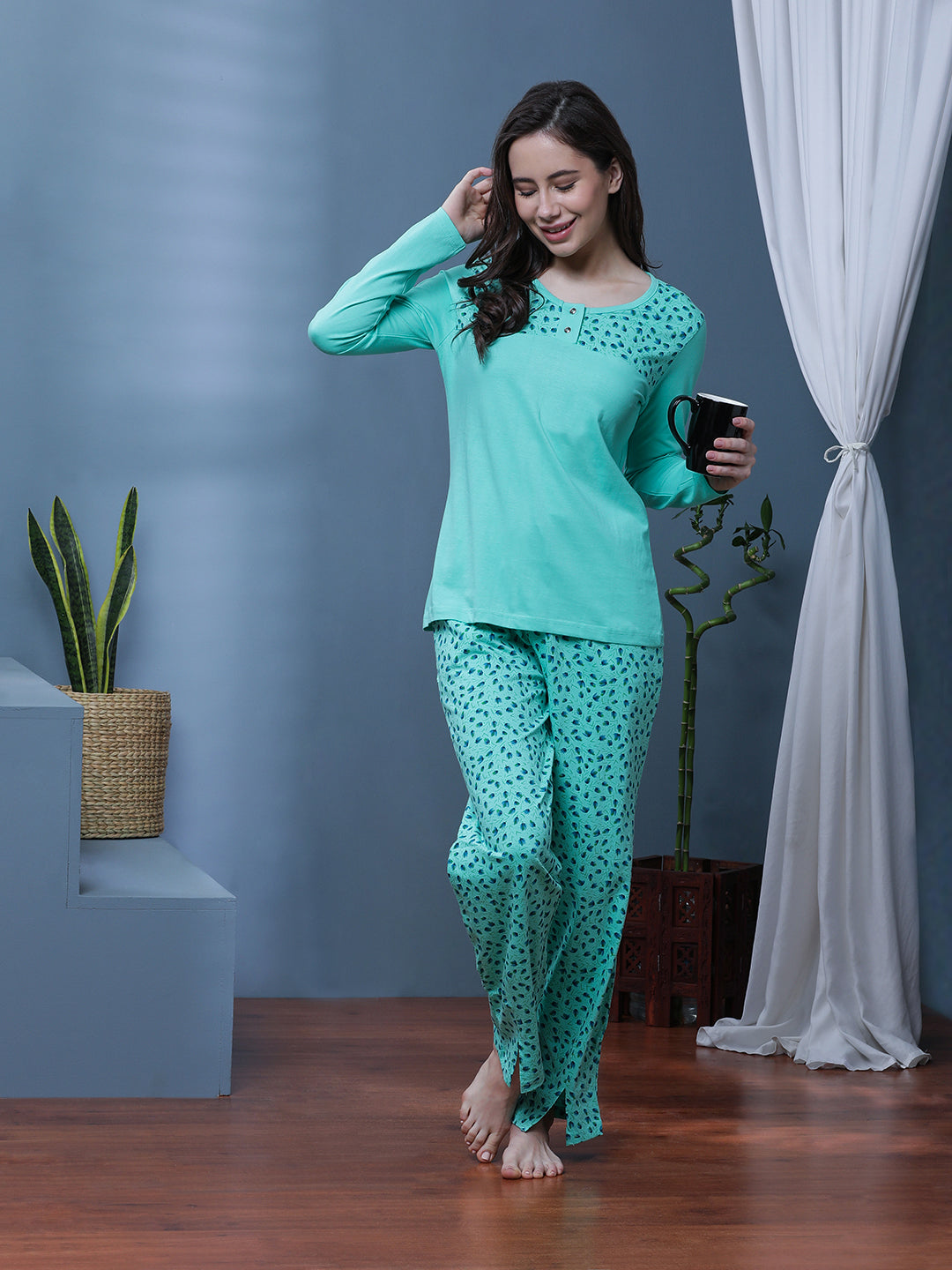 pistach green full sleeves floral Printed Pyjama set